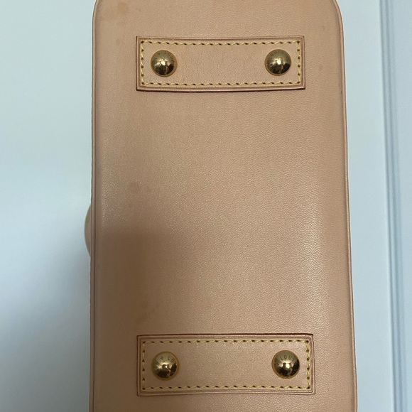 Louis Vuitton Alma BB bag - Picture 3 of 15
